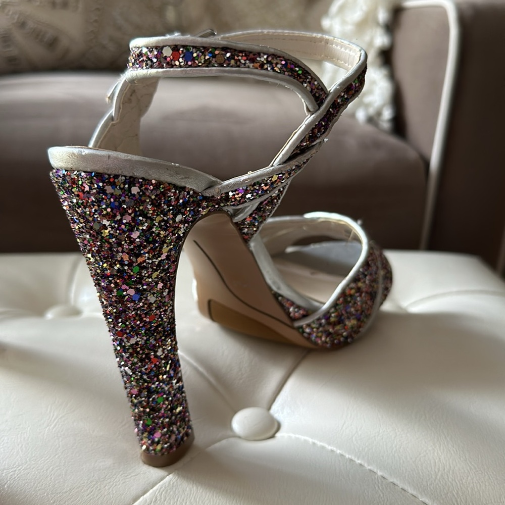 Unique vintage Nine West glitter encrusted 3-inch heel, size 6.5 - Picture 4 of 4